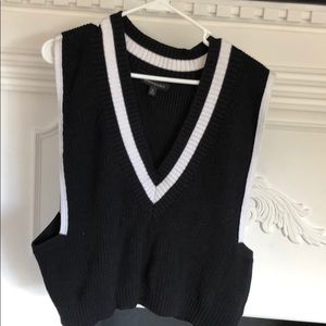 Banana republic black and white vest